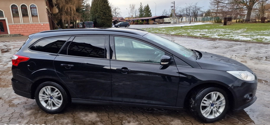 Ford Focus cena 26900 przebieg: 140000, rok produkcji 2013 z Mielec małe 277